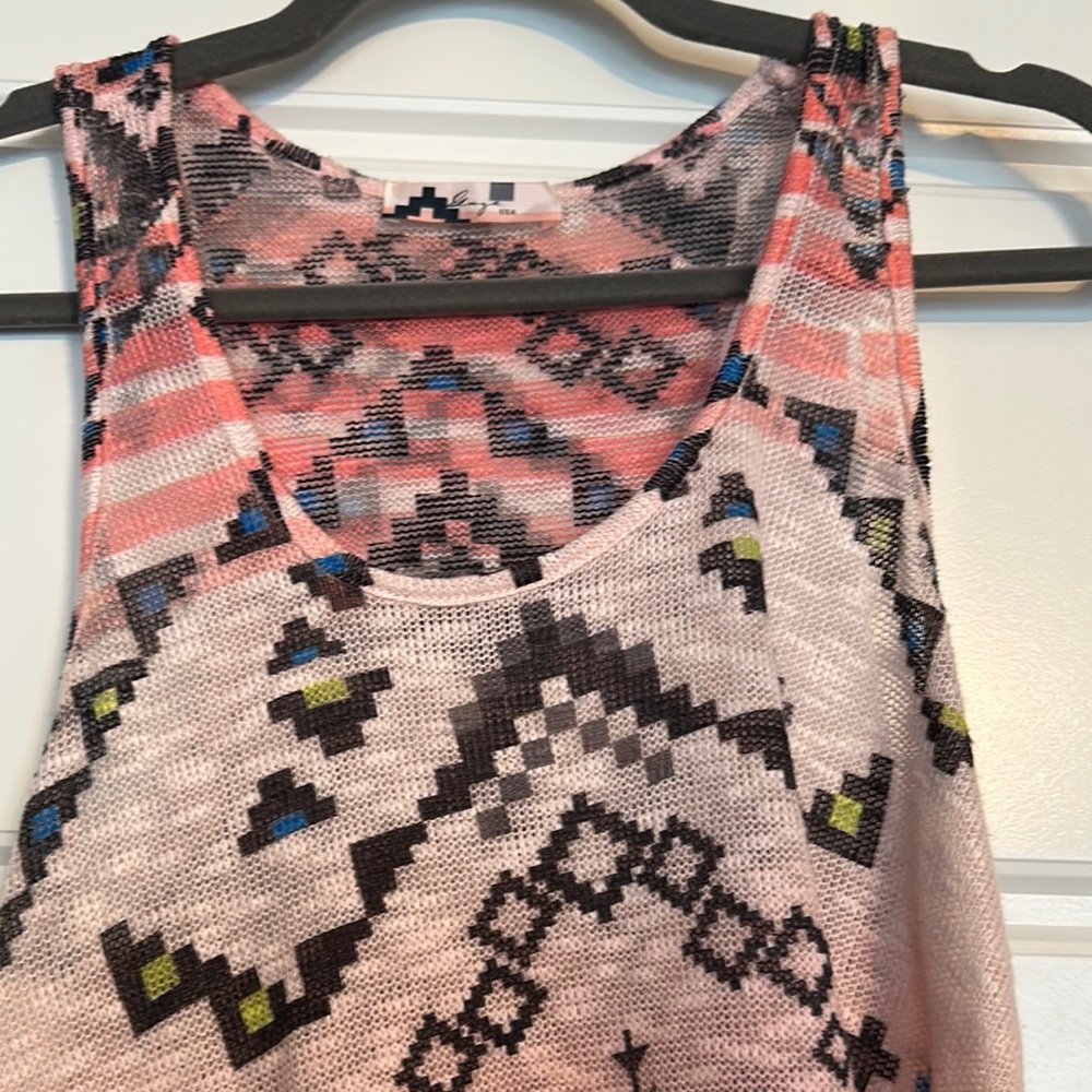 Gaze Multicolor Geometric Tank Top - Picture 3 of 6